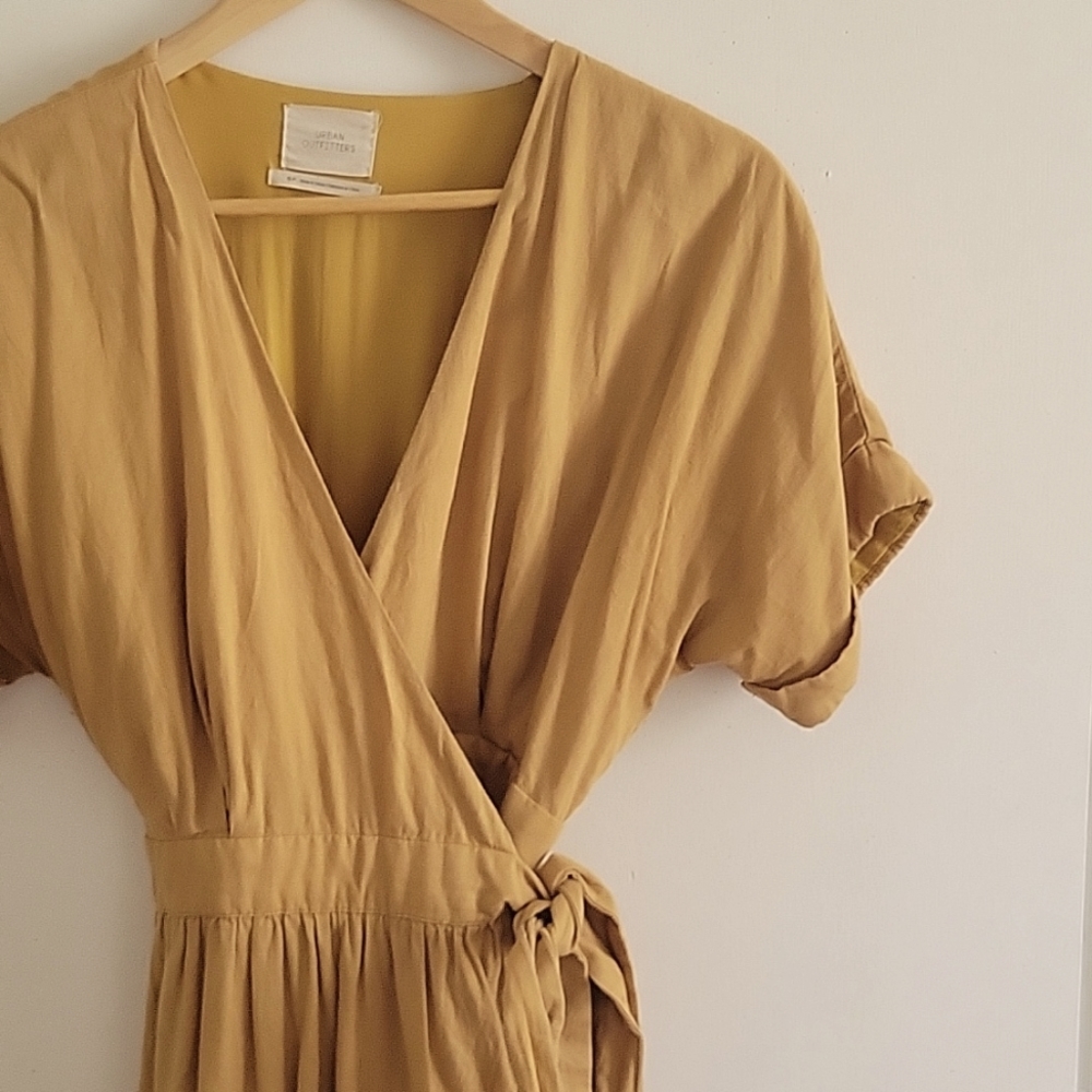 Urban Outfitters Gabrielle Linen Wrap Dress Mustard Small
